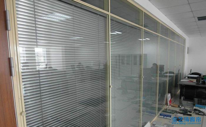 辦公室百葉窗簾之四:玻璃百葉窗簾