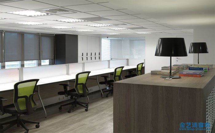辦公室窗簾的種類有哪些?辦公室窗簾的用途及優(yōu)缺點(diǎn)介紹 金藝濤窗簾