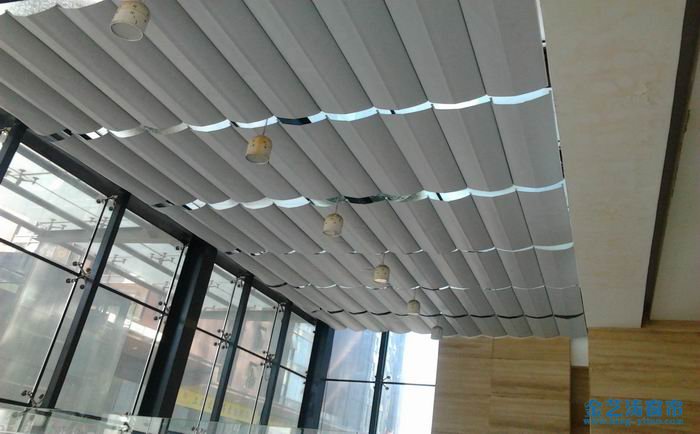 電動雙軌天棚簾的介紹和相關(guān)知識 天棚簾